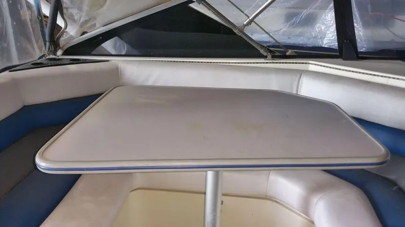 Slide: The Image of Bayliner Avanti 3255 Sunbridge 1989 - 11