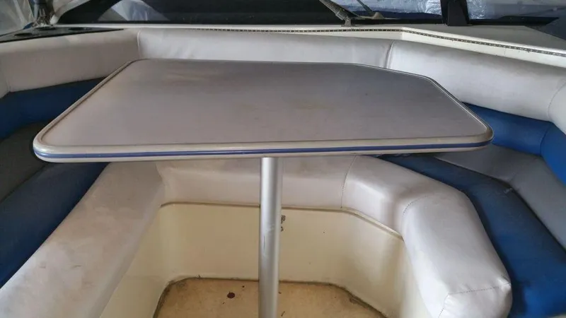 Slide: The Image of Bayliner Avanti 3255 Sunbridge 1989 - 12