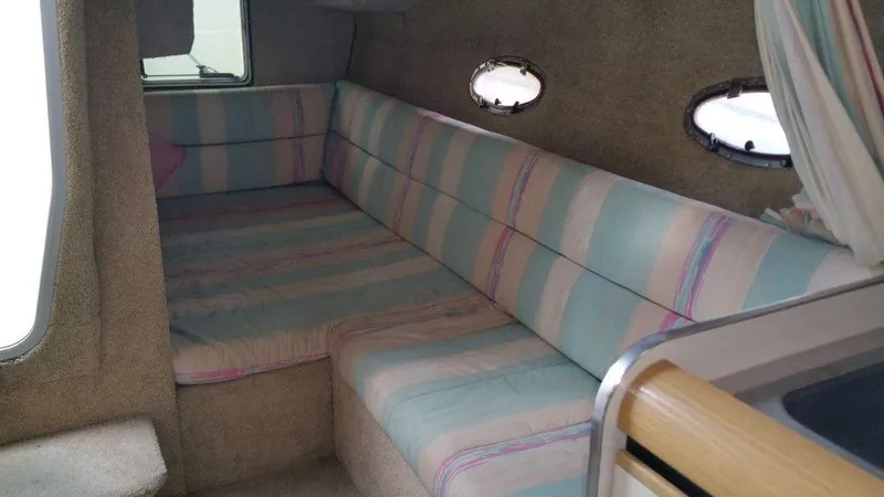 Slide: The Image of Bayliner Avanti 3255 Sunbridge 1989 - 14