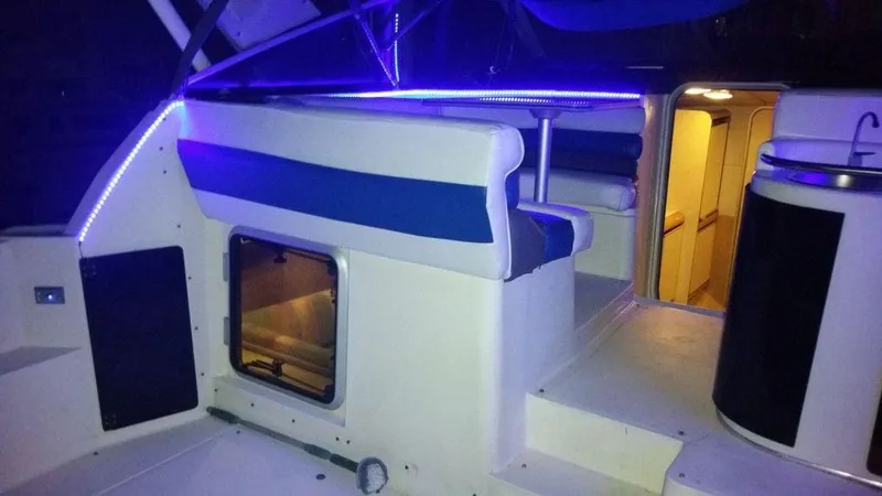 Slide: The Image of Bayliner Avanti 3255 Sunbridge 1989 - 6