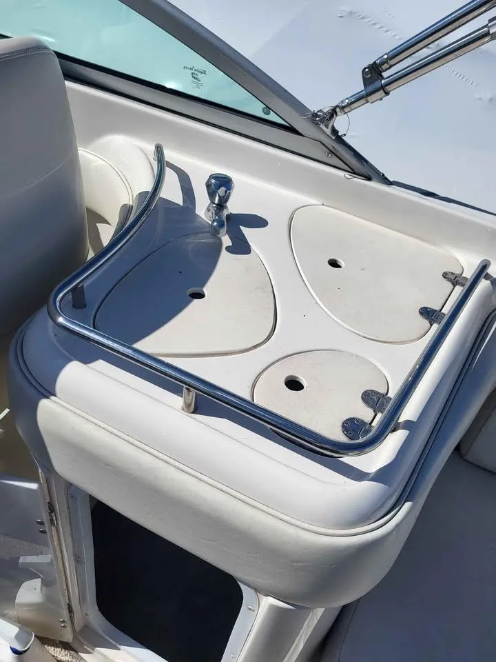 Slide: The Image of 2005 Monterey 263 ES Explorer boat sink and countertop detail. - 8