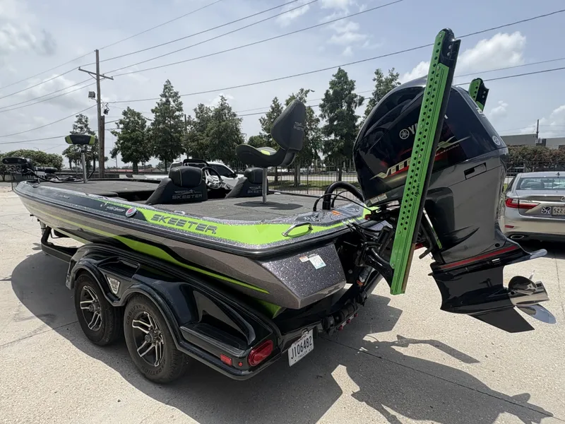 Slide: The Image of Skeeter FX21 Limited Edition 2017 - 9