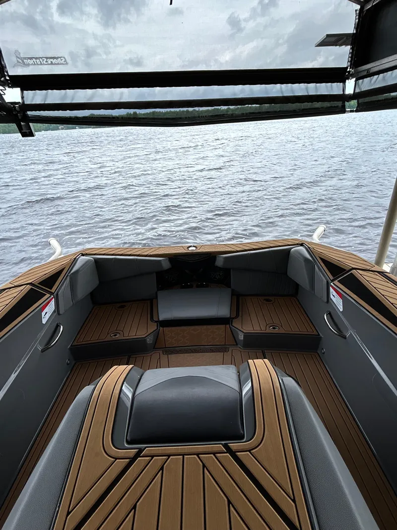 Slide: The Image of Nautique ski 200 2022 - 3