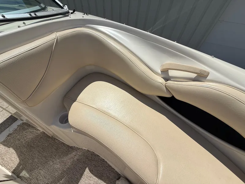 Slide: The Image of Sea Ray 210 Bow Rider 2000 - 12