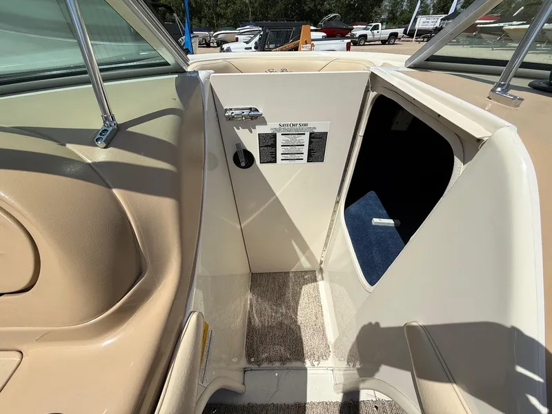 Slide: The Image of Sea Ray 210 Bow Rider 2000 - 13