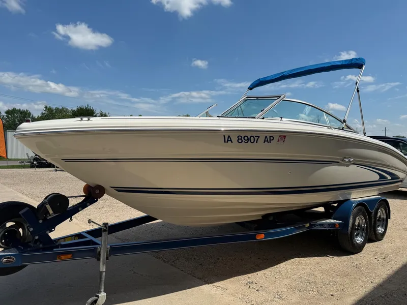 Slide: The Image of Sea Ray 210 Bow Rider 2000 - 2