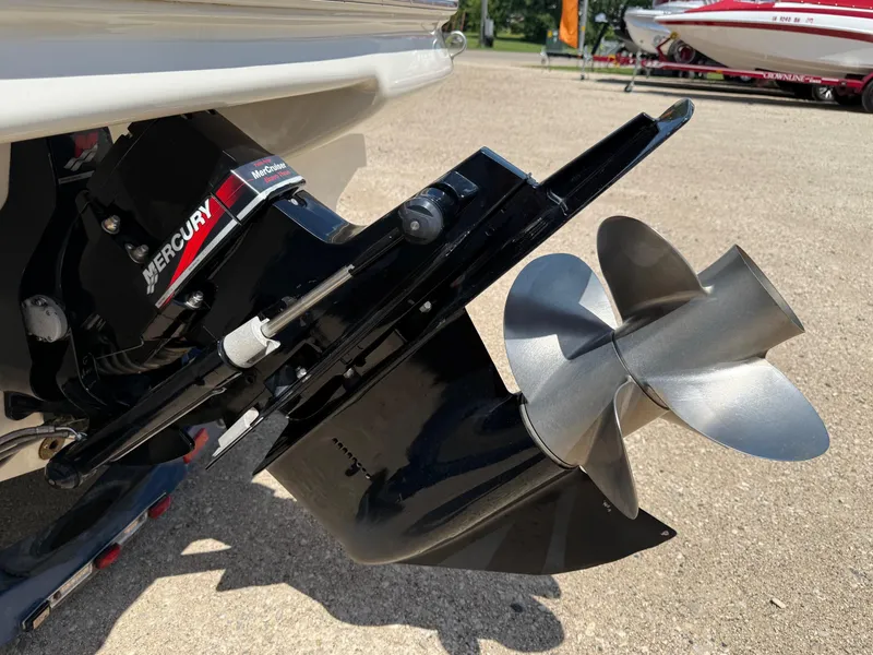 Slide: The Image of Sea Ray 210 Bow Rider 2000 - 6