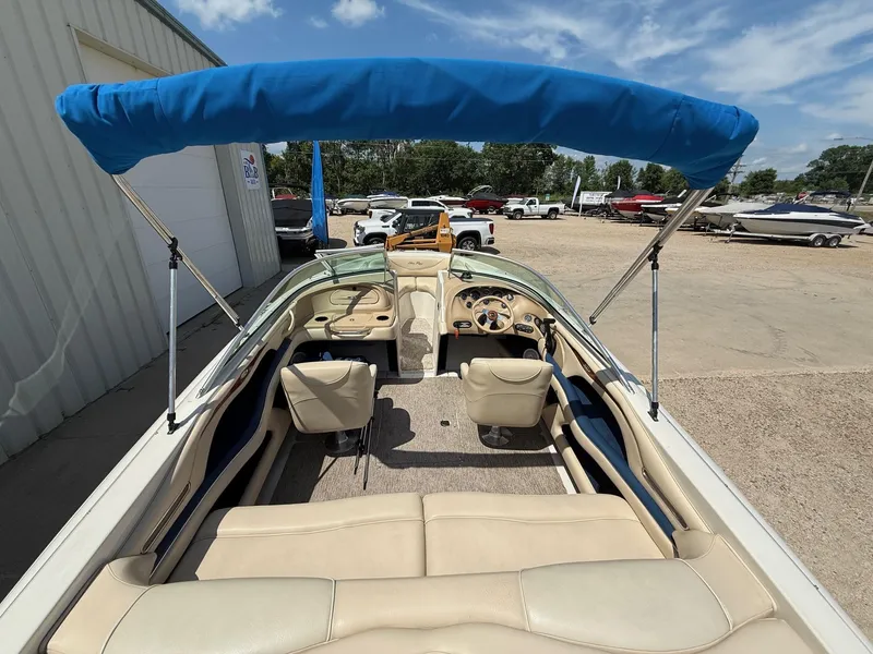 Slide: The Image of Sea Ray 210 Bow Rider 2000 - 9