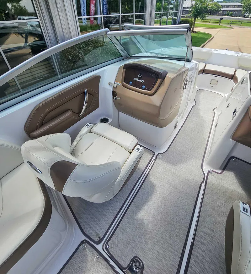 Slide: The Image of Chaparral 244 Sunesta 2017 - 11