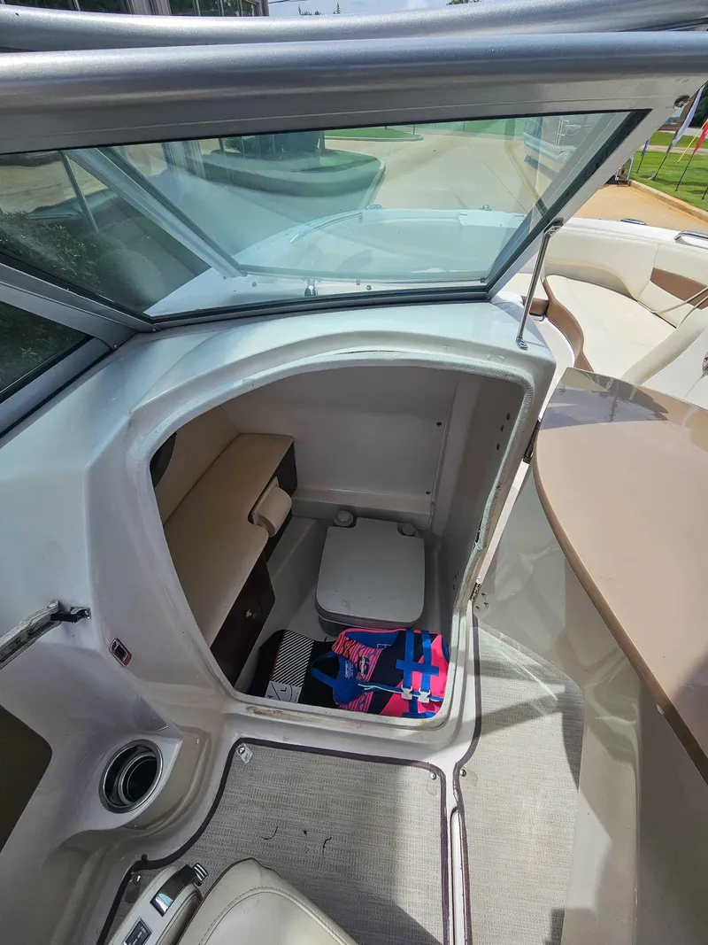 Slide: The Image of Chaparral 244 Sunesta 2017 - 12