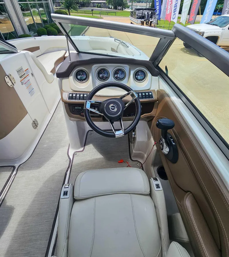 Slide: The Image of Chaparral 244 Sunesta 2017 - 13