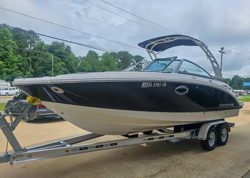 Slide: The Image of Chaparral 244 Sunesta 2017 - 5