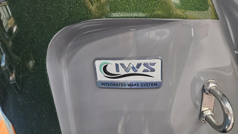 Slide: The Image of Heyday H22 2025 boat with Integrated Wake System badge. - 17