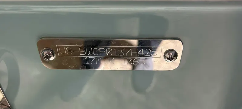 Slide: The Image of Boston Whaler 170 Montauk 2025 - 11