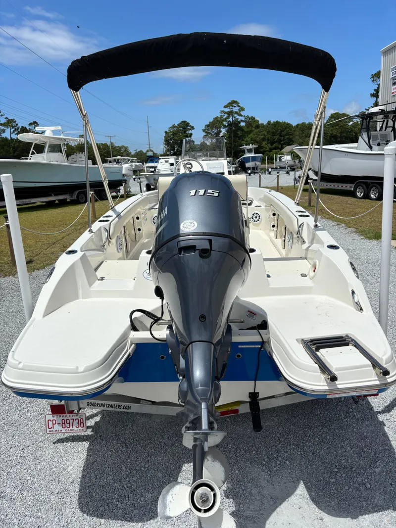 Slide: The Image of Stingray 186 CC 2022 - 8