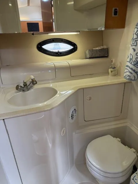 Slide: The Image of Regal Commodore 3260 2001 - 19