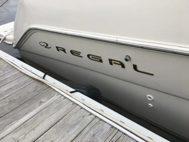 Slide: The Image of Regal Commodore 3260 2001 - 24