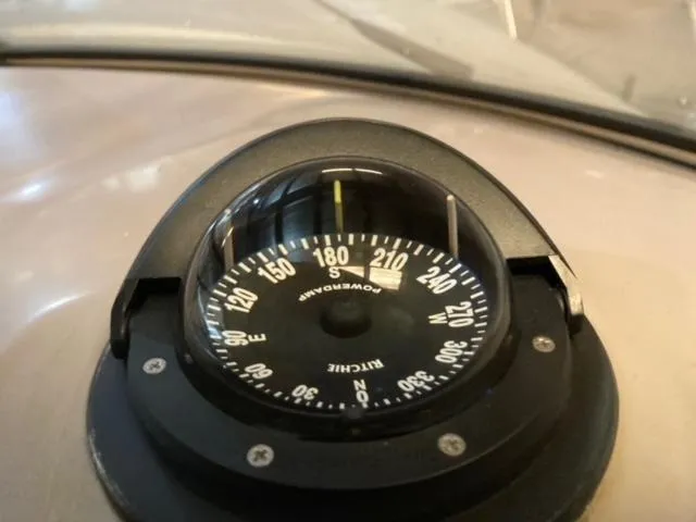 Slide: The Image of Regal Commodore 3260 2001 - 34