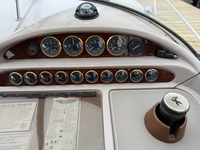 Slide: The Image of Regal Commodore 3260 2001 - 40