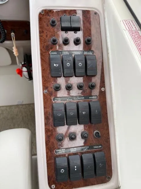 Slide: The Image of Regal Commodore 3260 2001 - 42