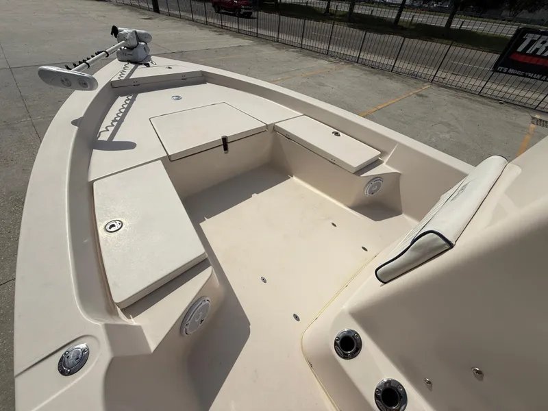 Slide: The Image of 2006 Pathfinder 2200v boat interior with seating and storage compartments. - 11