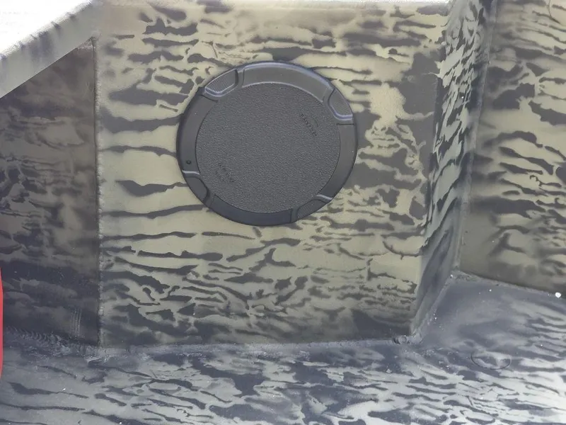 Slide: The Image of Camouflage interior of 2026 Tracker Grizzly® 1650 T Prairie Wings Edition boat. - 16