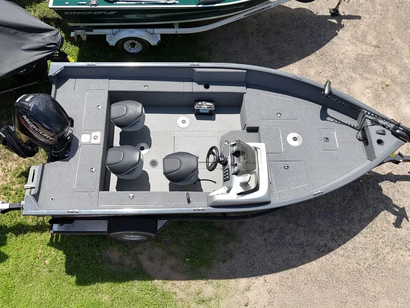 Slide: The Image of 2018 Tracker Pro Guide V-175 SC boat with Mercury 115 engine, spacious interior. - 13