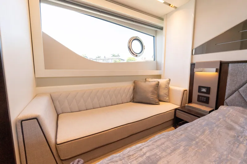 Slide: The Image of Sunseeker Predator 60 2022 - 51