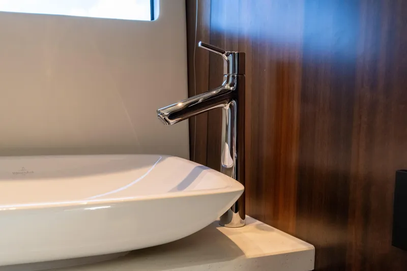 Slide: The Image of Sunseeker Predator 60 2022 - 58