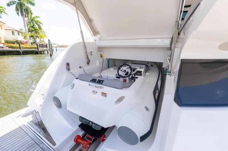 Slide: The Image of Sunseeker Predator 60 2022 - 62