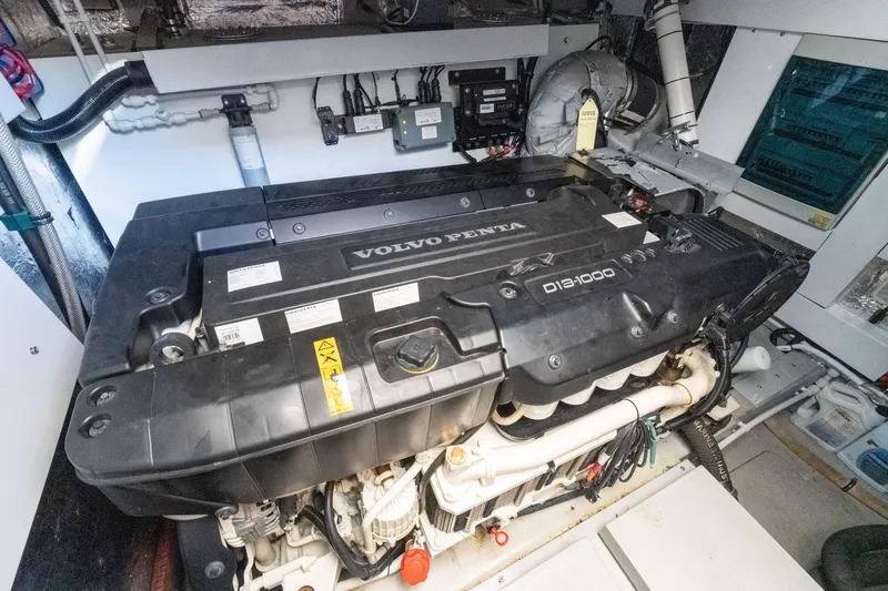 Slide: The Image of Sunseeker Predator 60 2022 - 64