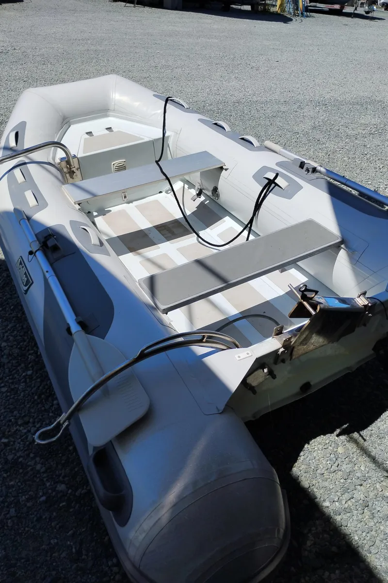 Slide: The Image of Bayliner 3488 Command Bridge Motoryacht 2001 - 73