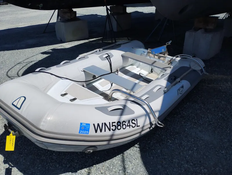 Slide: The Image of Bayliner 3488 Command Bridge Motoryacht 2001 - 74