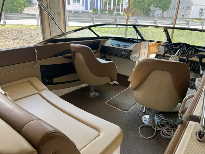 Slide: The Image of Sea Ray 210 SLX 2015 - 3
