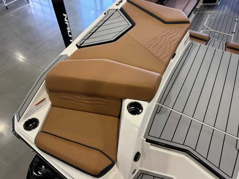 Slide: The Image of Nautique Super Air Nautique G25 2026 - 12