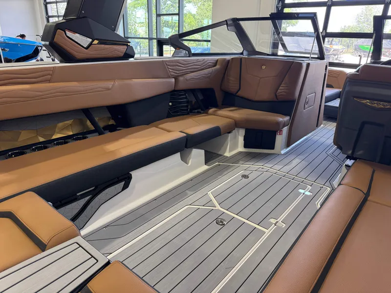 Slide: The Image of Nautique Super Air Nautique G25 2026 - 14