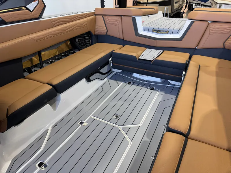 Slide: The Image of Nautique Super Air Nautique G25 2026 - 15