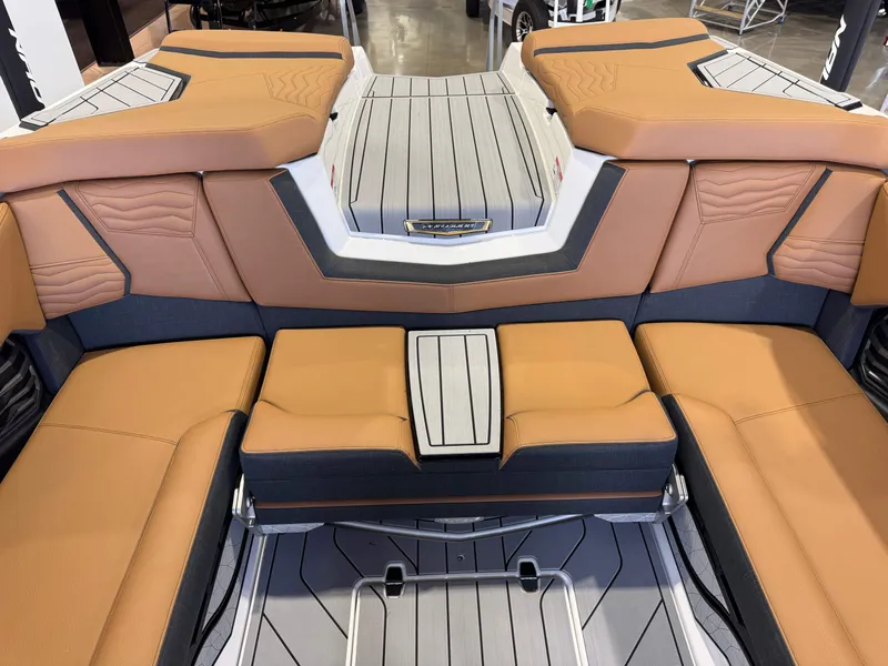 Slide: The Image of Nautique Super Air Nautique G25 2026 - 24