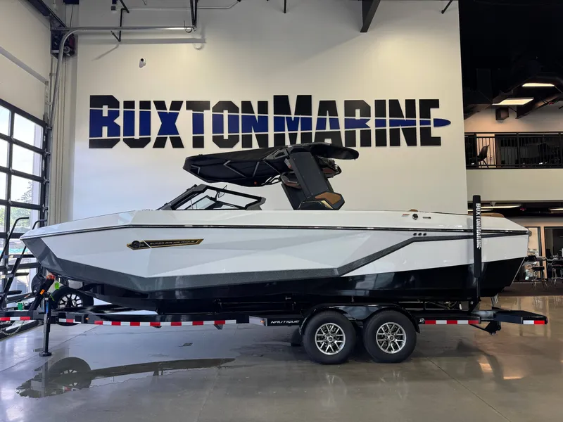 Slide: The Image of Nautique Super Air Nautique G25 2026 - 4