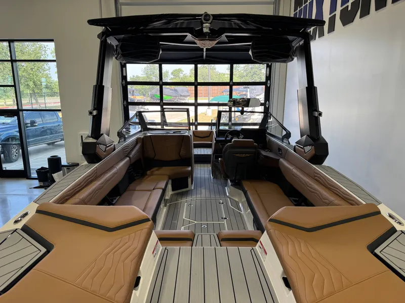 Slide: The Image of Nautique Super Air Nautique G25 2026 - 9