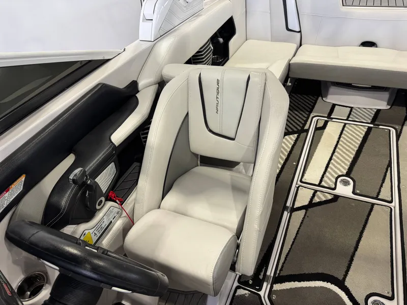 Slide: The Image of Nautique Super Air Nautique G23 2013 - 18