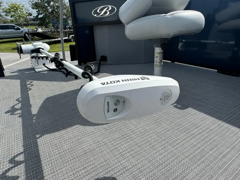 Slide: The Image of 2021 Bentley Pontoons 243 FISH 4PT with Minn Kota trolling motor on deck. - 6