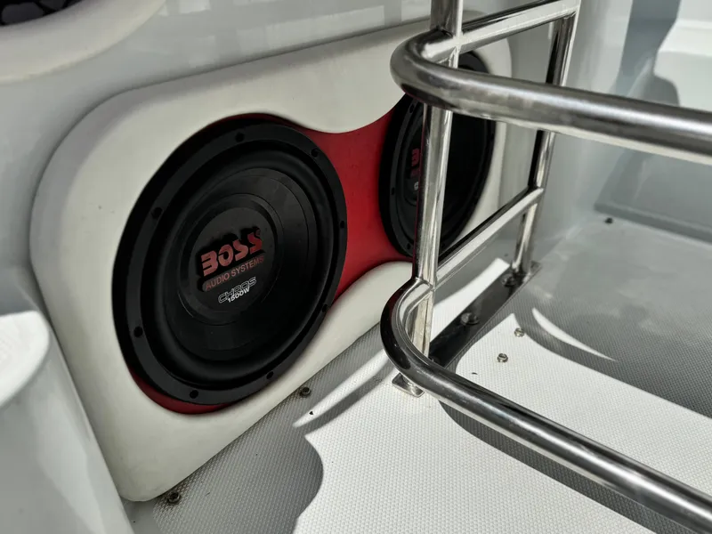 Slide: The Image of Baja 26 Outlaw 2007 boat with Boss Audio System speakers installed. - 18