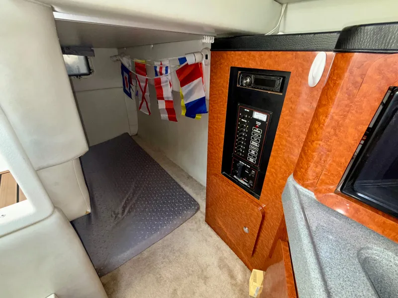 Slide: The Image of Wellcraft 2600 Martinique 2002 - 16