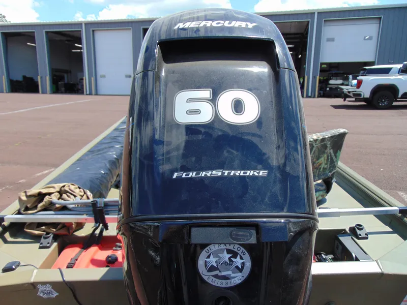 Slide: The Image of 2016 Crestliner 1860 Retriever Jon Deluxe with Mercury 60 FourStroke engine. - 6