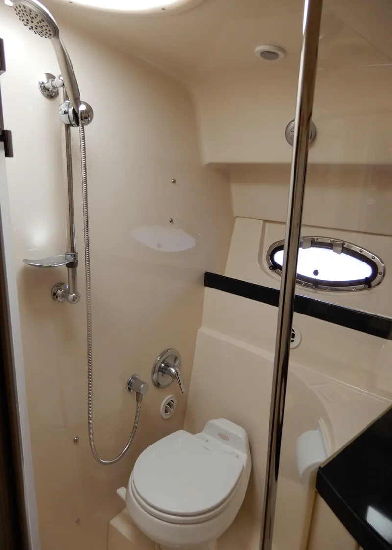 Slide: The Image of Regal Commodore 3560 2006 - 51