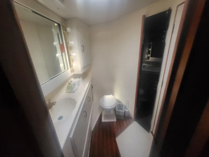 Slide: The Image of Ocean Yachts 48 1989 - 68