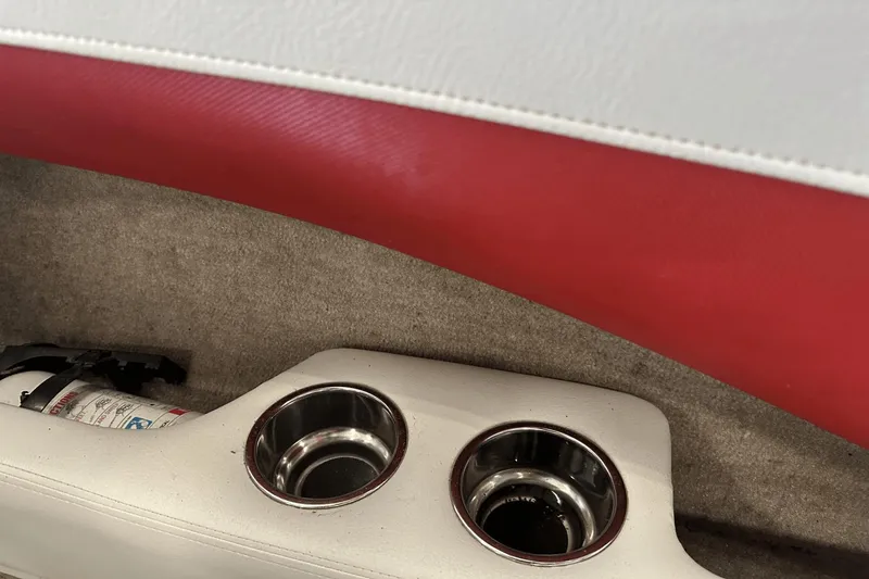 Slide: The Image of Crownline Boats 225 SS 2019 - 26