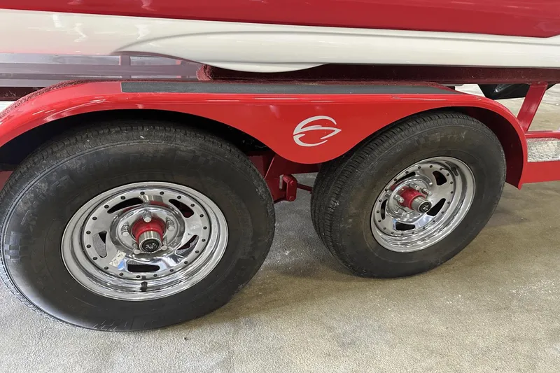 Slide: The Image of Crownline Boats 225 SS 2019 - 33