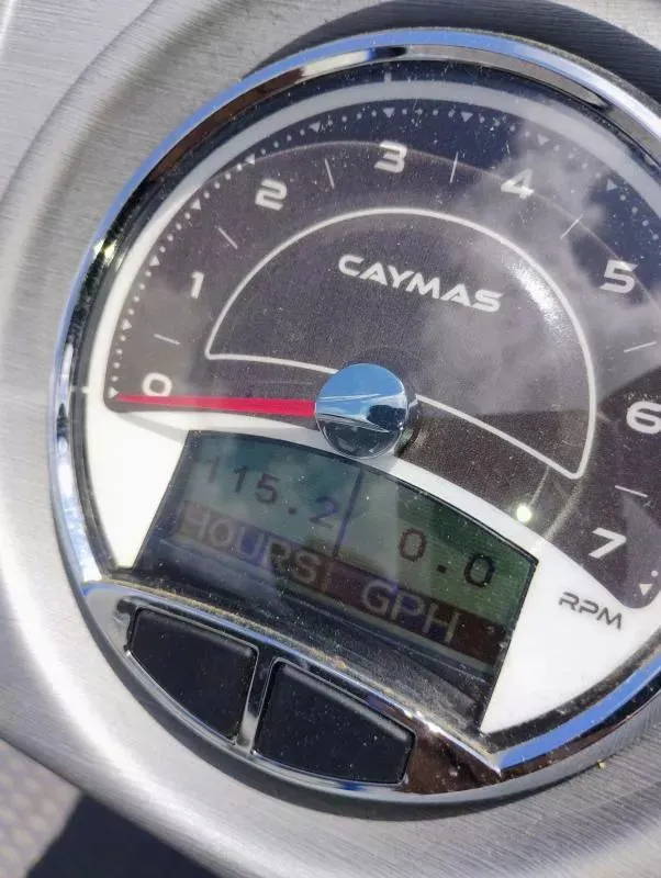 Slide: The Image of Caymas CX 20 PRO 2022 - 22